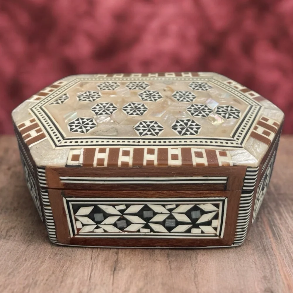 Vtg Middle Eastern Shell and Wood Marquetry Trinket Box